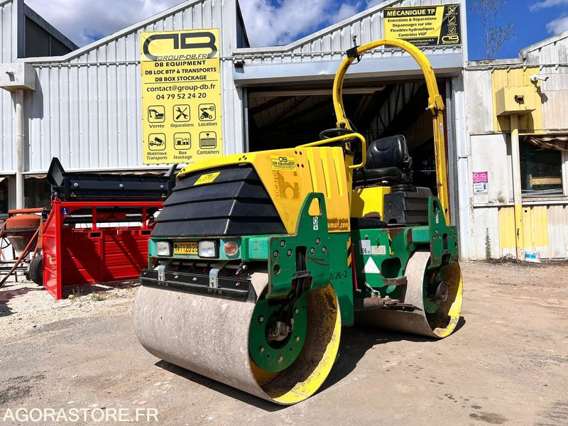 COMPACTEUR AMMANN AV26-2 ROULEAU TANDEM VIBRANT ARTICULÉ - ANNÉE 2008 - 1765 H - Roller: picture 1 COMPACTEUR AMMANN AV26-2 ROULEAU TANDEM VIBRANT ARTICULÉ - ANNÉE 2008 - 1765 H - Roller: picture 1
