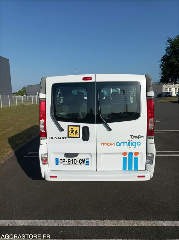 CP-910-CW - Roulant - RENAULT TRAFIC - VP - 9 Places - 308 000 Kms - Minibus, Passenger van: picture 5 CP-910-CW - Roulant - RENAULT TRAFIC - VP - 9 Places - 308 000 Kms - Minibus, Passenger van: picture 5