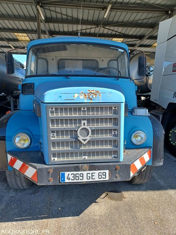 Camion HP / BERLIET 1976 4369GE69 Equipement incomplet - Vacuum truck: picture 1 Camion HP / BERLIET 1976 4369GE69 Equipement incomplet - Vacuum truck: picture 1