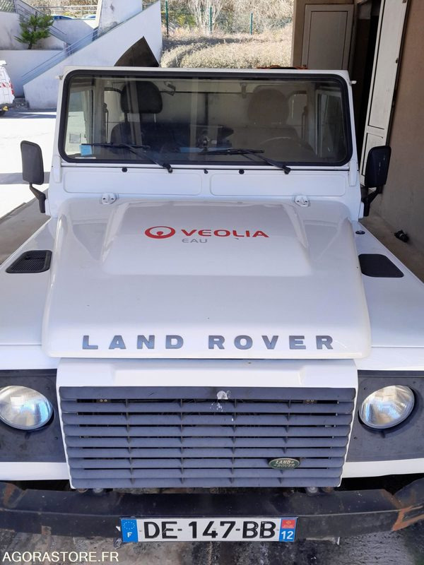 Camion hydrocureur LAND ROVER Defender - 2014 / 142 462 KM - Pickup truck: picture 3 Camion hydrocureur LAND ROVER Defender - 2014 / 142 462 KM - Pickup truck: picture 3