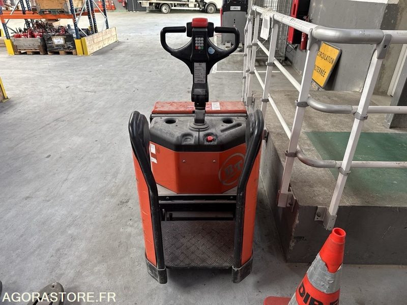Chariot élévateur Toyota LPE 200/8 - Electric forklift: picture 3 Chariot élévateur Toyota LPE 200/8 - Electric forklift: picture 3