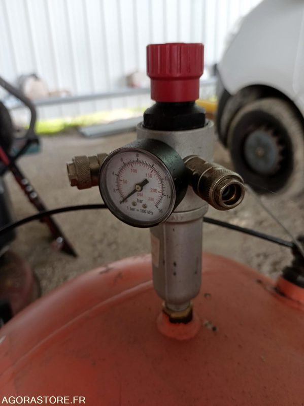 Compresseur 500l - Air compressor: picture 2 Compresseur 500l - Air compressor: picture 2