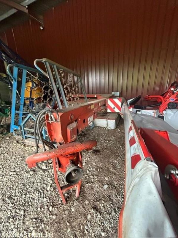 FAUCHEUSE TRAINEE KUHN FC300G 1995 AVEC CONDITIONNEUR - Mower: picture 4 FAUCHEUSE TRAINEE KUHN FC300G 1995 AVEC CONDITIONNEUR - Mower: picture 4