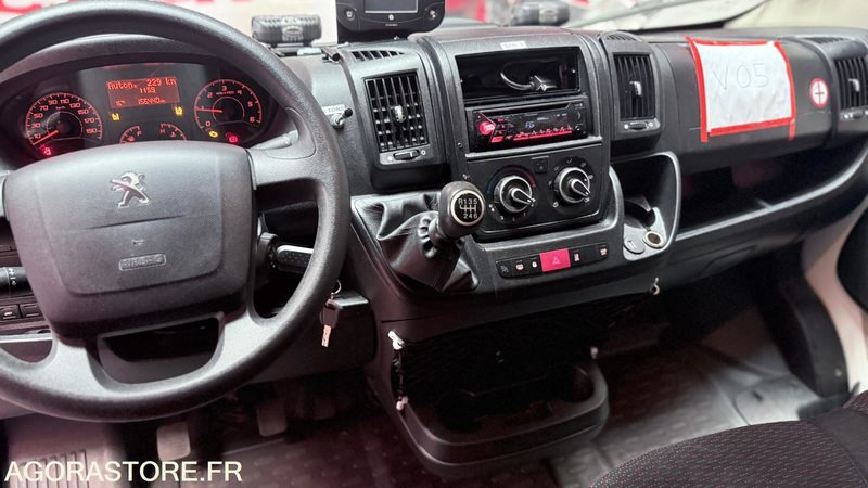 FE-314-MR - Roulant - PEUGEOT BOXER - SMUR - L3H2 - PTAC 4T - 156 440 Kms - Panel van: picture 5 FE-314-MR - Roulant - PEUGEOT BOXER - SMUR - L3H2 - PTAC 4T - 156 440 Kms - Panel van: picture 5