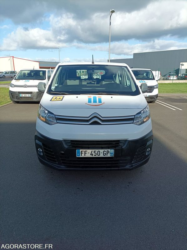 FF-450-GP - Roulant - CITROEN JUMPY SPACE TOURER - VP - 215 697 Kms - Minibus, Passenger van: picture 3 FF-450-GP - Roulant - CITROEN JUMPY SPACE TOURER - VP - 215 697 Kms - Minibus, Passenger van: picture 3