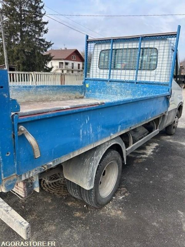 FOURGON BENNE 3.5 T IVECO DAILY 35-150 2018 120 000 KM - Tipper van: picture 3 FOURGON BENNE 3.5 T IVECO DAILY 35-150 2018 120 000 KM - Tipper van: picture 3