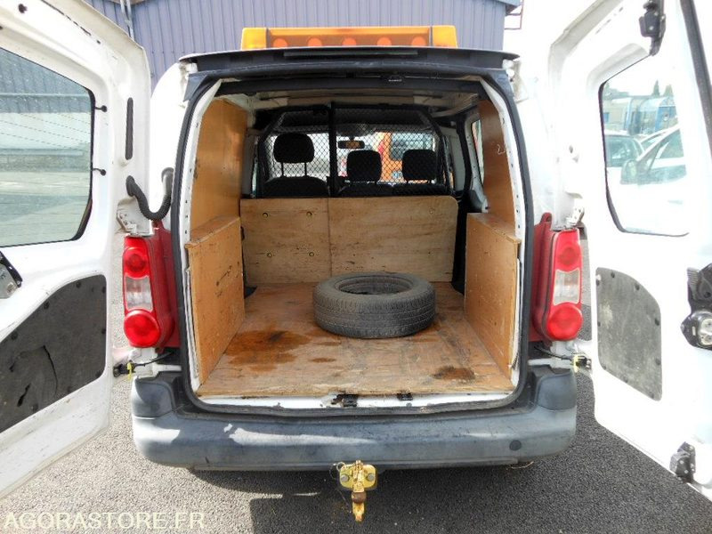 FOURGONNETTE PEUGEOT PARTNER (BE127) - Small van: picture 5 FOURGONNETTE PEUGEOT PARTNER (BE127) - Small van: picture 5