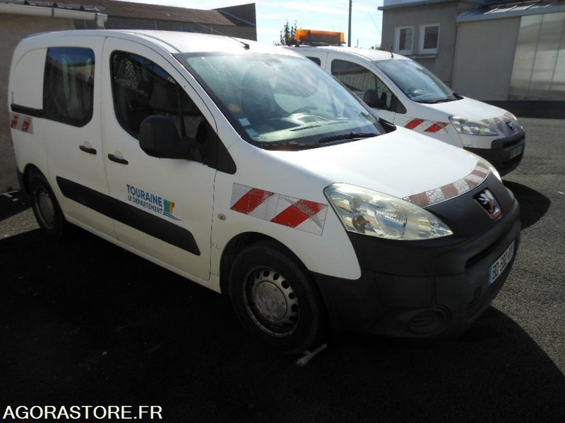 FOURGONNETTE PEUGEOT PARTNER (BE133) - Small van: picture 4 FOURGONNETTE PEUGEOT PARTNER (BE133) - Small van: picture 4