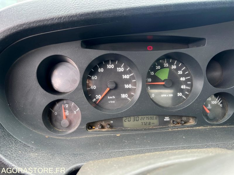 IVECO BENNE 35C12 - Tipper van: picture 5 IVECO BENNE 35C12 - Tipper van: picture 5