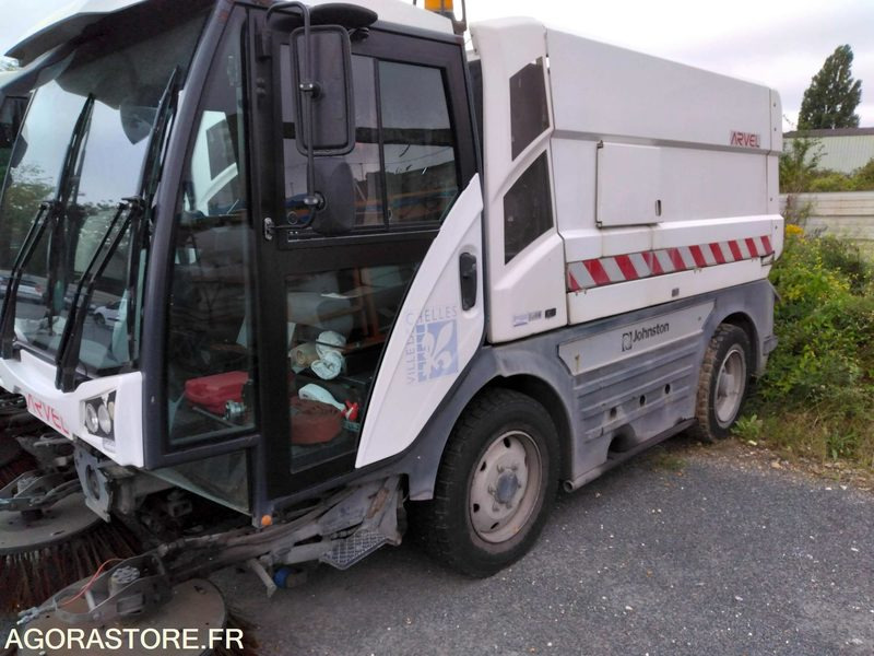 JOHNSTON SWEPPER - Road sweeper: picture 2 JOHNSTON SWEPPER - Road sweeper: picture 2