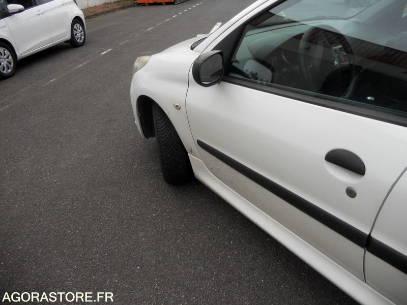 LOT 6 SLT - PEUGEOT 206+ - Car: picture 5 LOT 6 SLT - PEUGEOT 206+ - Car: picture 5
