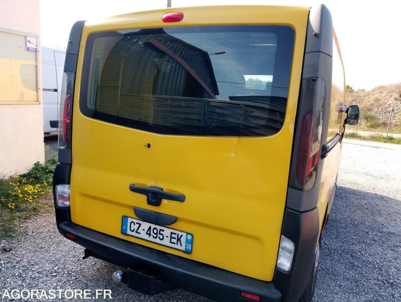 Lot A12 - Opel Vivaro - Panel van: picture 5 Lot A12 - Opel Vivaro - Panel van: picture 5