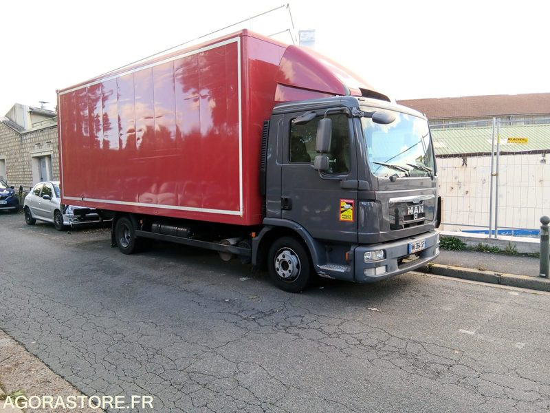 MAN TGL 7.150 ANNEE 2011- 7.5T - Box truck: picture 1 MAN TGL 7.150 ANNEE 2011- 7.5T - Box truck: picture 1