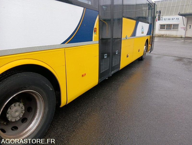 MERCEDES INTOURO N°083238 - School bus: picture 3 MERCEDES INTOURO N°083238 - School bus: picture 3