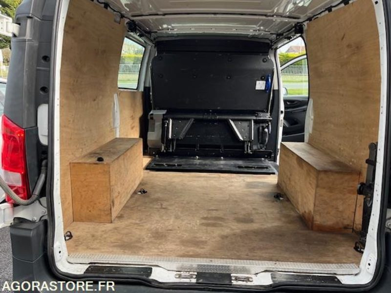 MERCEDES VITO MIXTO 116 CDI LONG 5 PLACES - 2021 - 193 000km - Panel van: picture 3 MERCEDES VITO MIXTO 116 CDI LONG 5 PLACES - 2021 - 193 000km - Panel van: picture 3
