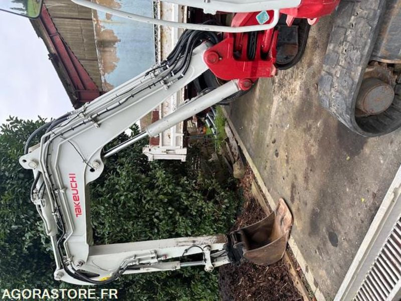 MINI PELLE TAKEUCHI - Mini excavator: picture 4 MINI PELLE TAKEUCHI - Mini excavator: picture 4