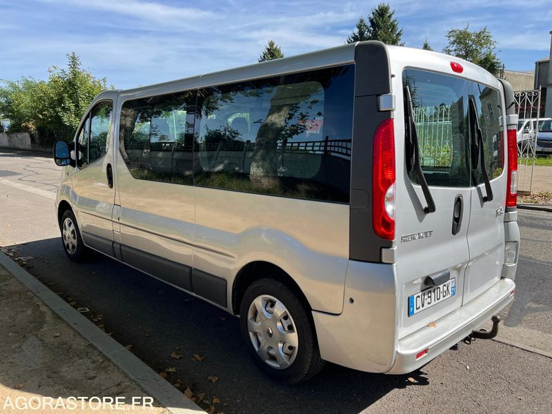 MINIBUS VL - 9 PLACES - TRAFIC - L2 H1 - 115 CH - CLIM- 165200 KMS - ATTELAGE - Minibus, Passenger van: picture 4 MINIBUS VL - 9 PLACES - TRAFIC - L2 H1 - 115 CH - CLIM- 165200 KMS - ATTELAGE - Minibus, Passenger van: picture 4