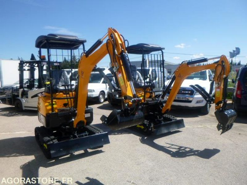 Excavator MINIPELLE 1T8 MOTEUR 3 CYLINDRES KUBOTA: picture 8