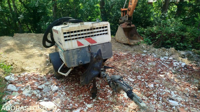 Machine a chape Lancy - TM2500 - 2385heures - Concrete equipment: picture 1 Machine a chape Lancy - TM2500 - 2385heures - Concrete equipment: picture 1