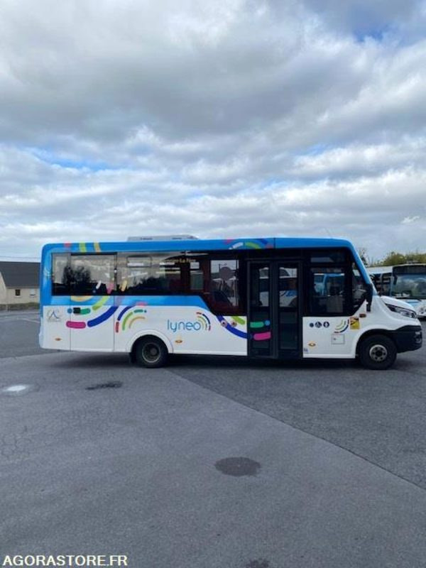 Minibus INDCAR MOBI LOW ENTRY - 27 places - PMR - Minibus, Passenger van: picture 2 Minibus INDCAR MOBI LOW ENTRY - 27 places - PMR - Minibus, Passenger van: picture 2