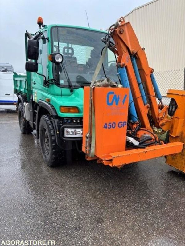 MERCEDES UNIMOG U300C VERSION COMMUNALE 2003 38210 KM + EPAREUSE CMV 450GP - Municipal/ Special vehicle: picture 1 MERCEDES UNIMOG U300C VERSION COMMUNALE 2003 38210 KM + EPAREUSE CMV 450GP - Municipal/ Special vehicle: picture 1