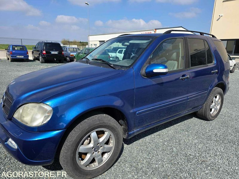 NIORT - MERCEDES ML 400 CDI BVA BI TURBO 4.00L 250 CH PEINTURE NEUVE 2025 - Car: picture 1 NIORT - MERCEDES ML 400 CDI BVA BI TURBO 4.00L 250 CH PEINTURE NEUVE 2025 - Car: picture 1