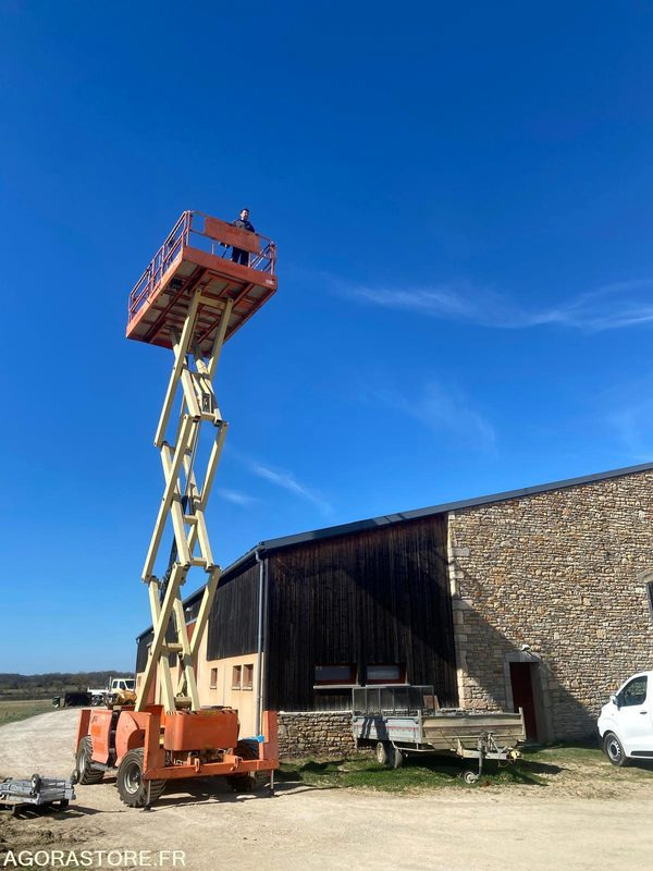 Nacelle JLG 3394RT - Scissor lift: picture 2 Nacelle JLG 3394RT - Scissor lift: picture 2