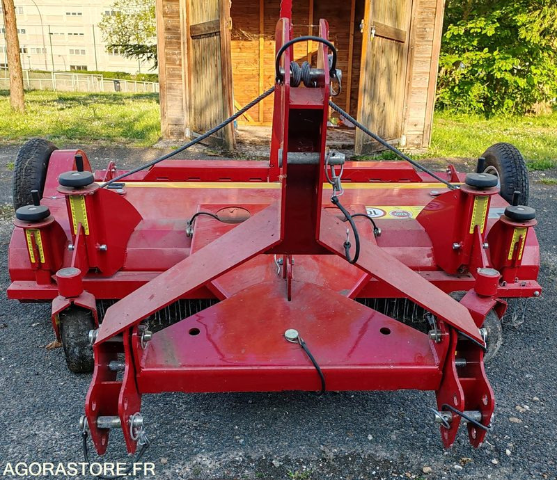 Nettoyeur de terrain de gazon synthétique - Garden equipment: picture 3 Nettoyeur de terrain de gazon synthétique - Garden equipment: picture 3