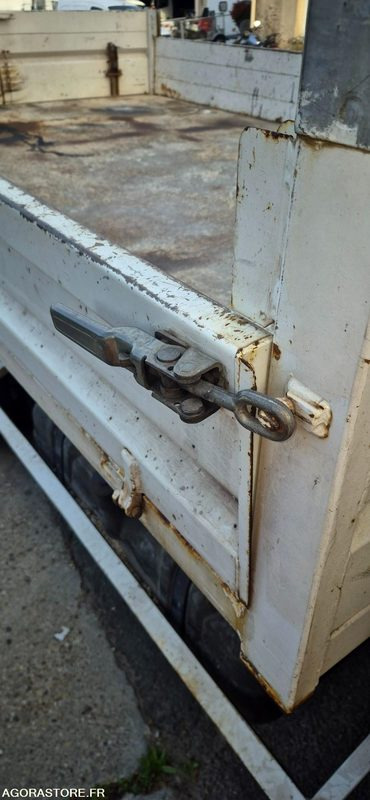 Nissan Cabstar - Tipper van: picture 5 Nissan Cabstar - Tipper van: picture 5