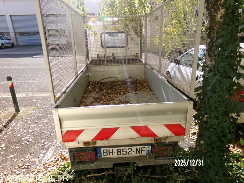 V1-2025-3 - Fourgonnette Benne GOUPIL G3 - Other machinery: picture 3 V1-2025-3 - Fourgonnette Benne GOUPIL G3 - Other machinery: picture 3