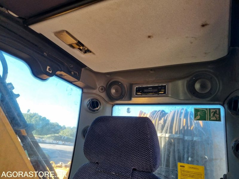 Excavator PELLE PNEU LIEBHERR LH22 de 2014 - 16100 h (R31972): picture 7 Excavator PELLE PNEU LIEBHERR LH22 de 2014 - 16100 h (R31972): picture 7