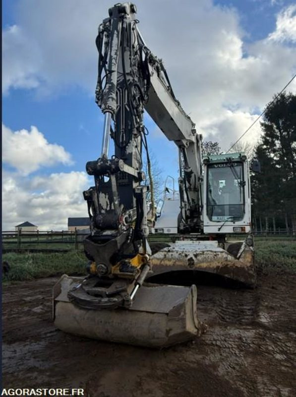 PELLE SUR PNEUS - VOLVO -EW160D - 2014 - 14700H - Excavator: picture 3 PELLE SUR PNEUS - VOLVO -EW160D - 2014 - 14700H - Excavator: picture 3