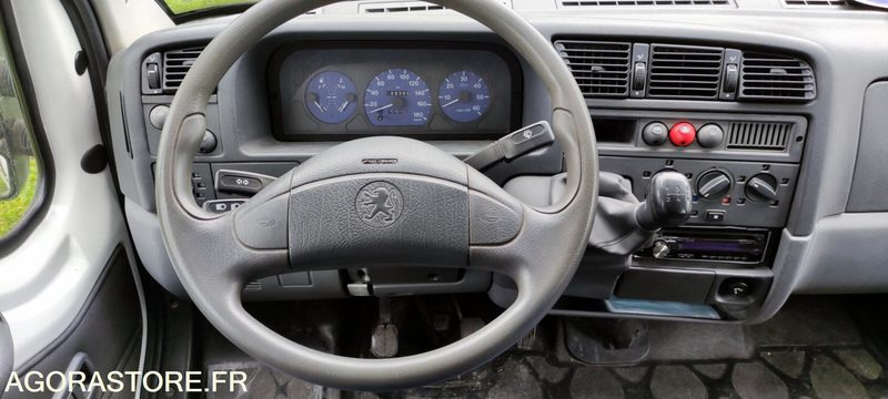 PEUGEOT BOXER - 2001 - 109391KM - Panel van: picture 5 PEUGEOT BOXER - 2001 - 109391KM - Panel van: picture 5