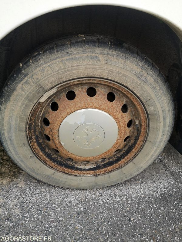 PEUGEOT FRIGORIFIQUE - Refrigerated van: picture 5 PEUGEOT FRIGORIFIQUE - Refrigerated van: picture 5