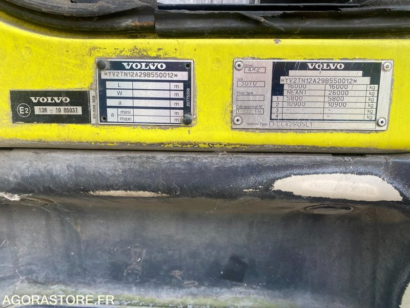 Garbage truck PORTEUR BOM 16T VOLVO GEESINK - 244767km- 2009 (4000): picture 6