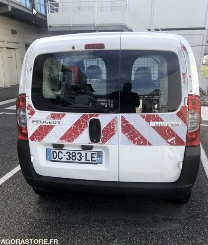 Peugeot BIPPER diesel de 2014 (réf. interne 4253) - Small van: picture 2 Peugeot BIPPER diesel de 2014 (réf. interne 4253) - Small van: picture 2