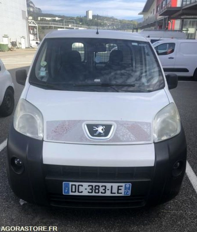 Peugeot BIPPER diesel de 2014 (réf. interne 4253) - Small van: picture 3 Peugeot BIPPER diesel de 2014 (réf. interne 4253) - Small van: picture 3