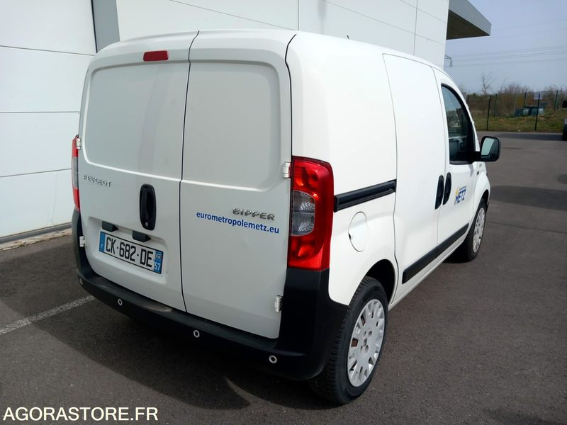 Peugeot Bipper 1.3 HDi FAP 75 cv - 113 000 km - MOTEUR HS - CK-682-DE - Small van: picture 5 Peugeot Bipper 1.3 HDi FAP 75 cv - 113 000 km - MOTEUR HS - CK-682-DE - Small van: picture 5