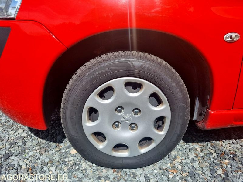 Peugeot Partner - - Small van: picture 5 Peugeot Partner - - Small van: picture 5