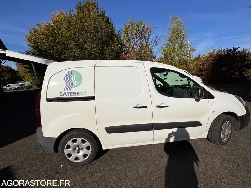Peugeot Partner Phase 2 L11.6 Blue HDi FAP Fourgon S&S 100cv - Small van: picture 4 Peugeot Partner Phase 2 L11.6 Blue HDi FAP Fourgon S&S 100cv - Small van: picture 4
