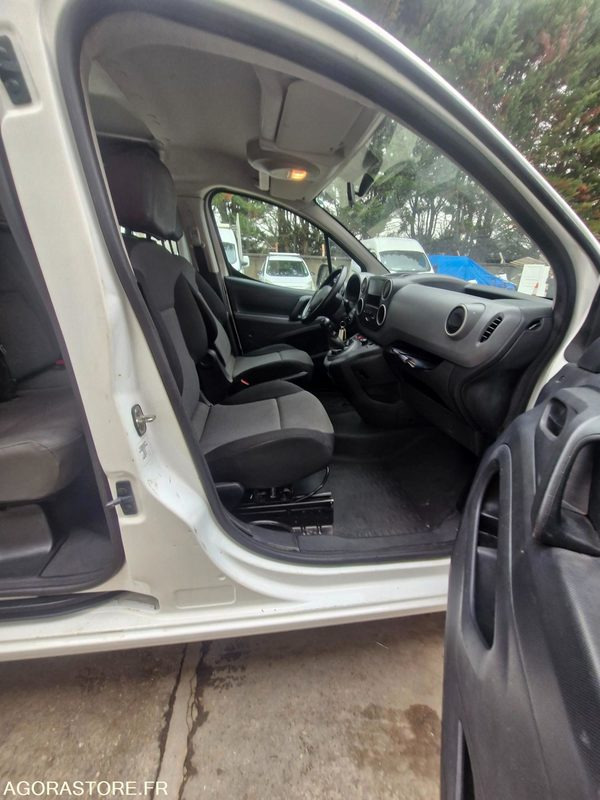 Peugeot partner cabine approfondie long 1.6 bluehdi 100 bvm 5 128863 CLIM - Small van: picture 2 Peugeot partner cabine approfondie long 1.6 bluehdi 100 bvm 5 128863 CLIM - Small van: picture 2