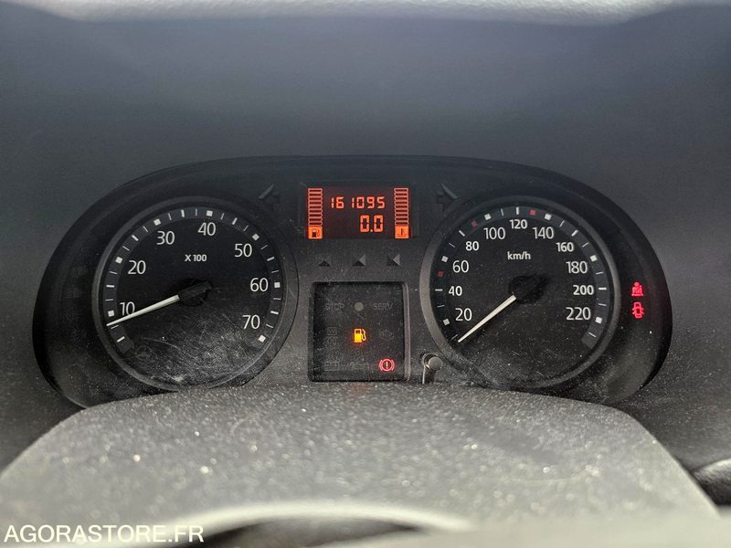 Car RENAULT CLIO - 2007 - 161095km - 1708ZR76: picture 9