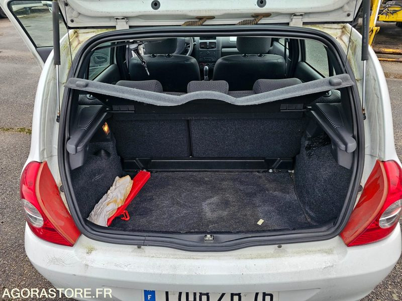 Car RENAULT CLIO - 2007 - 161095km - 1708ZR76: picture 12