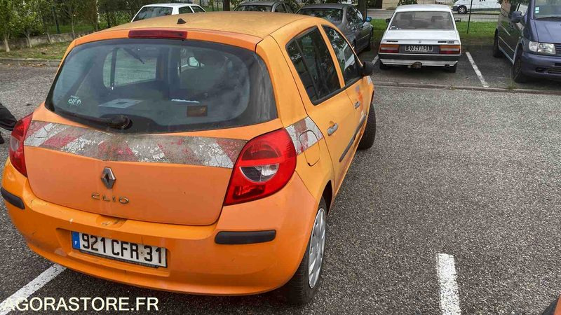 RENAULT CLIO - 2008 - 165927 KM - Car: picture 4 RENAULT CLIO - 2008 - 165927 KM - Car: picture 4