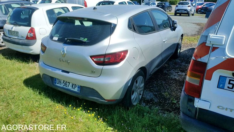 RENAULT CLIO - 2014 - 221115 KM - Car: picture 4 RENAULT CLIO - 2014 - 221115 KM - Car: picture 4