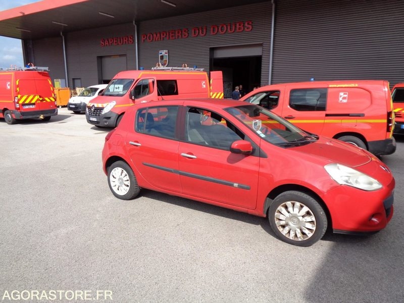 RENAULT CLIO BM.435.JB - 2011 - 196032 KM - Car: picture 2 RENAULT CLIO BM.435.JB - 2011 - 196032 KM - Car: picture 2