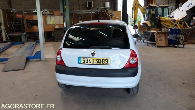 RENAULT CLIO - Car: picture 4 RENAULT CLIO - Car: picture 4