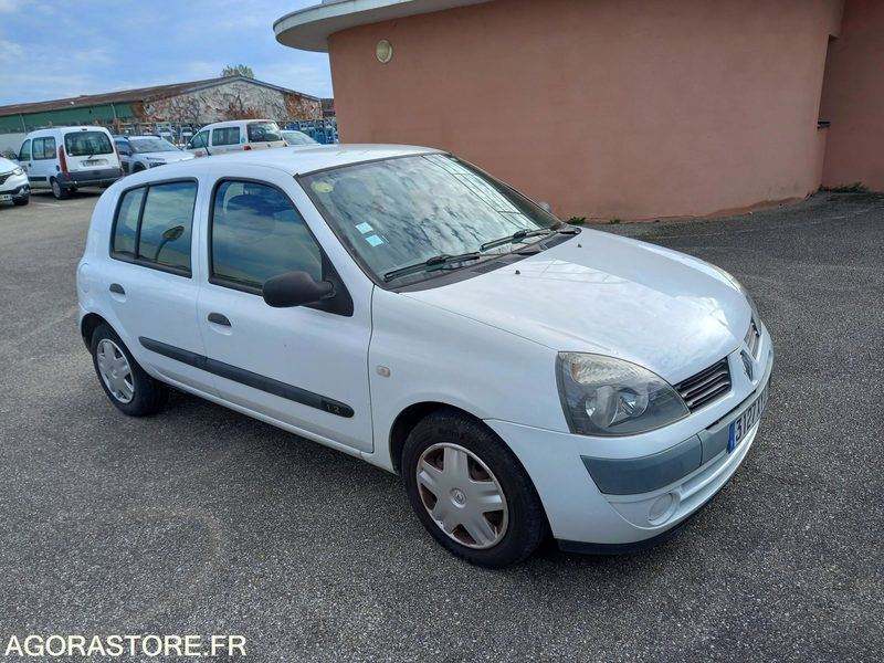 RENAULT CLIO PHASE 2-1.2 I 60CV-2005-ESSENCE-122 018 KMS-5 PORTES-ROULANTE-CT OK - Car: picture 2 RENAULT CLIO PHASE 2-1.2 I 60CV-2005-ESSENCE-122 018 KMS-5 PORTES-ROULANTE-CT OK - Car: picture 2