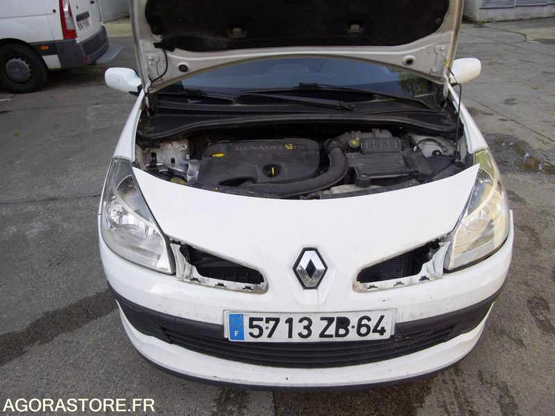 RENAULT CLIO3 5713-ZB-64 - Car: picture 2 RENAULT CLIO3 5713-ZB-64 - Car: picture 2