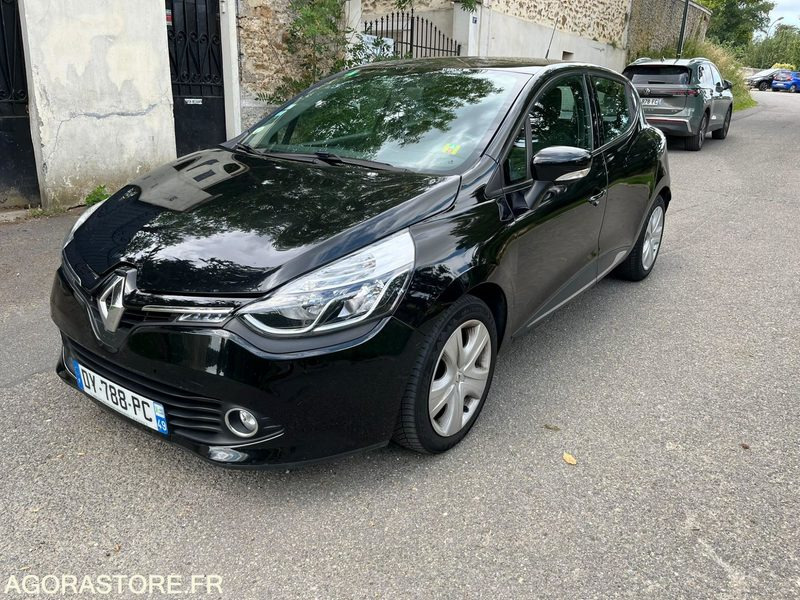 RENAULT Clio IV 5 portes 1.5 dCi 90cv Business 2015 135000 km - Car: picture 3 RENAULT Clio IV 5 portes 1.5 dCi 90cv Business 2015 135000 km - Car: picture 3